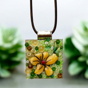 Amber-Floral-Pendent